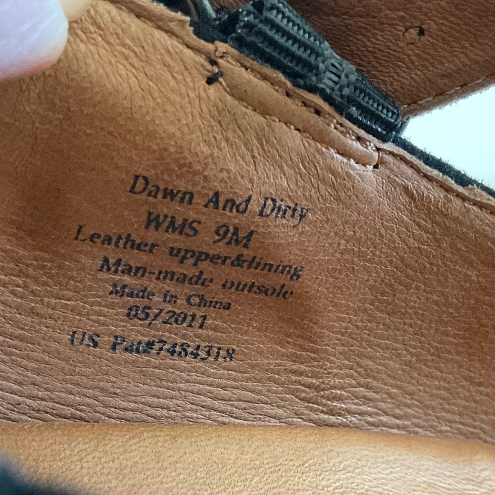 GENTLE SOULS Dawn And Dirty Black Suede Wedge Size 9 - Picture 5 of 9